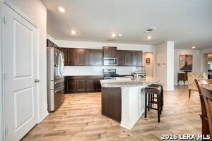 Building Photo - 6827 Kingsley Edge