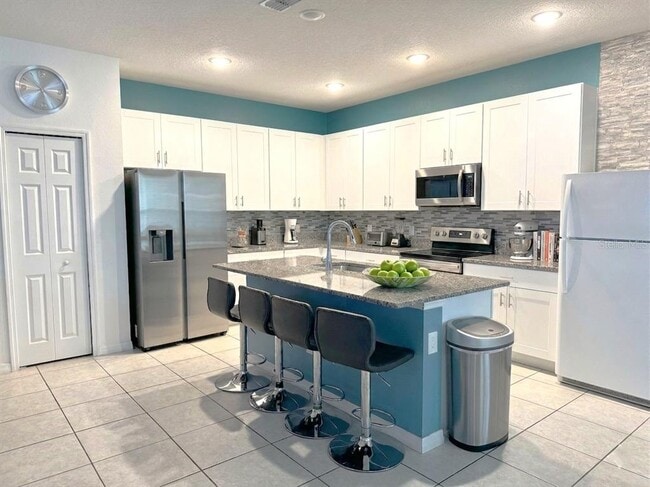 Building Photo - 239 Tarpon Bay Blvd