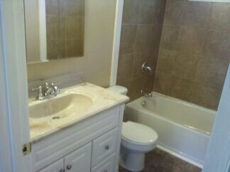 Building Photo - 290 Largo Dr