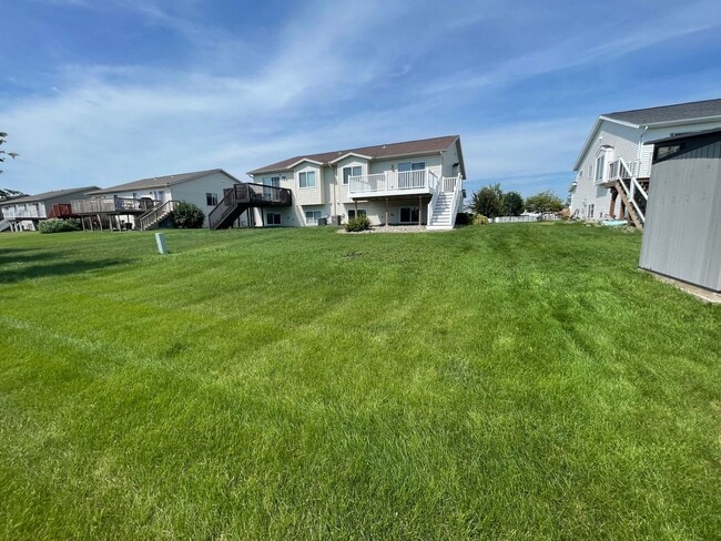 Building Photo - Beautiful West Fargo Twinhome