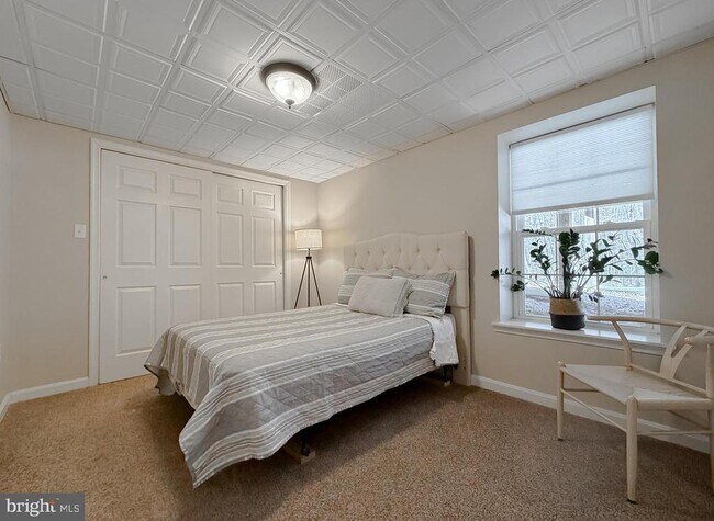 Building Photo - 23185 Pembrook Dr