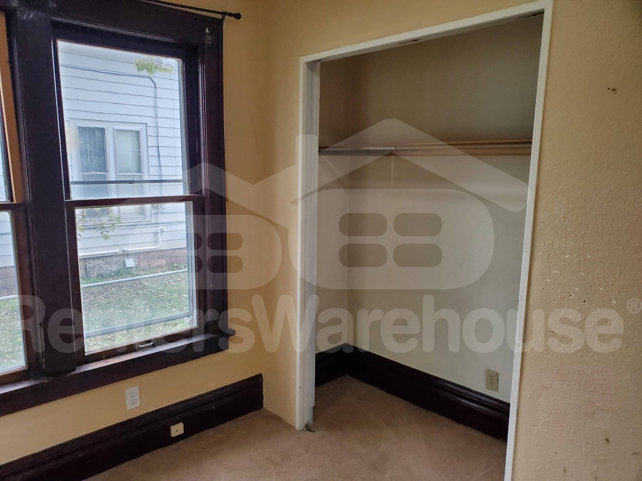 Building Photo - 407 N Elm Ave