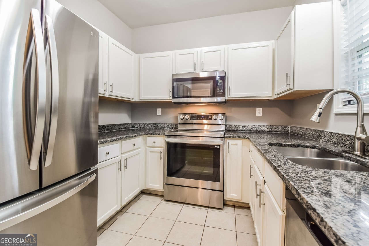 Building Photo - Room in House on Etheridge Dr NW