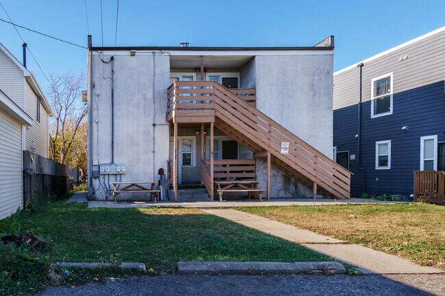 Building Photo - 3105 4th Ave S