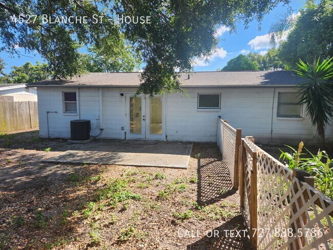 Building Photo - 4527 Blanche St