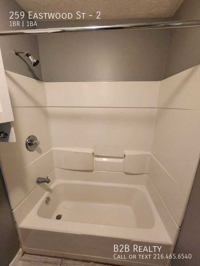 Building Photo - 259 Eastwood St