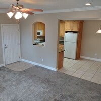 Building Photo - Nice main floor 3 BR 2 BTH Condo in awesome PG location