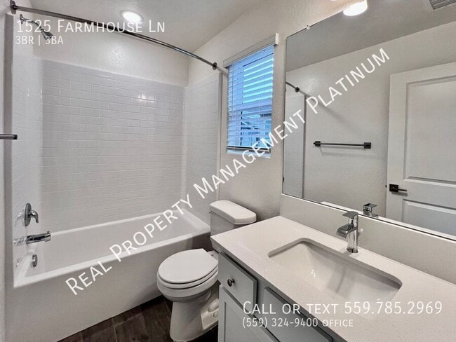 Building Photo - 1525 Farmhouse Ln