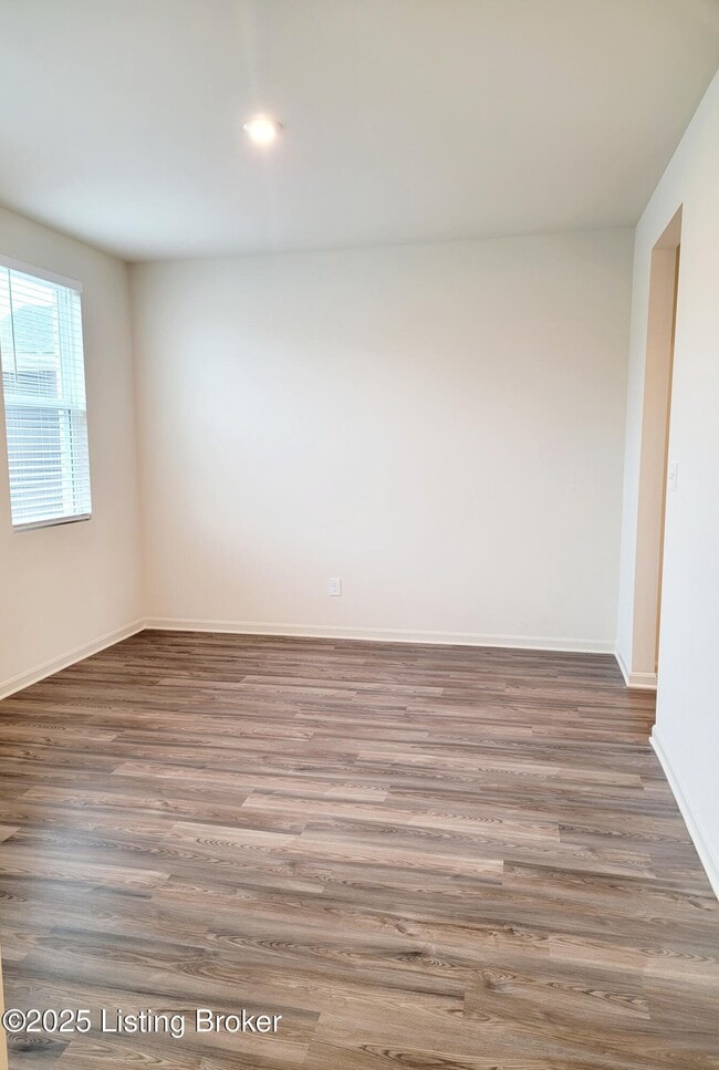 Building Photo - 1003 Dry Run Ct