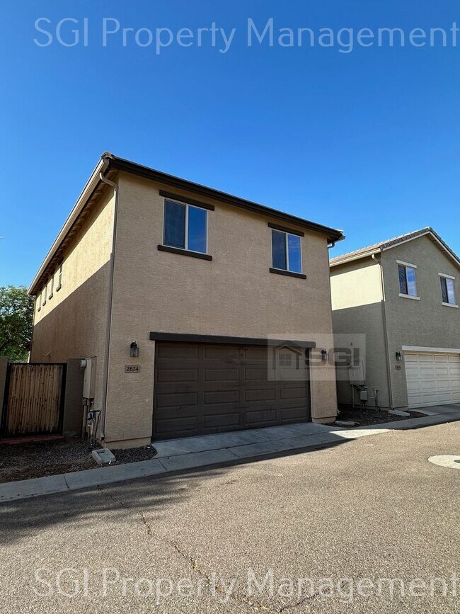 Beautiful upgraded home in gated community! 2624 N 73rd Glen Phoenix