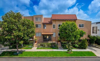Building Photo - 1730 Camden Ave