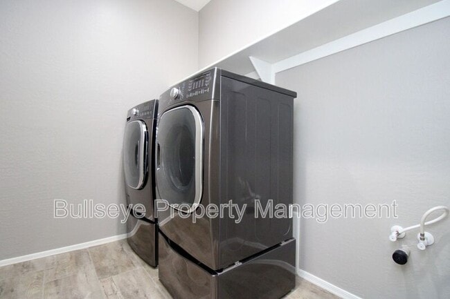 Building Photo - 22484 E Silver Crk Ln