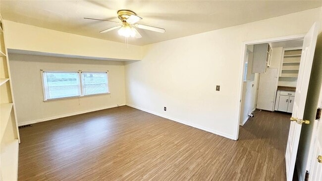 Building Photo - 3425 Brookside Dr