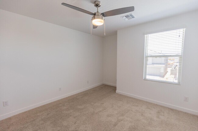 Building Photo - 16976 W Diana Ave