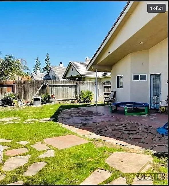 Building Photo - Location, location, location! This charming home is located in the much desired Northwest area of...