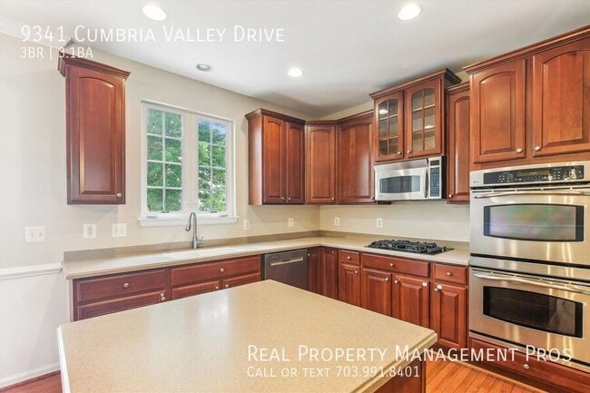 Building Photo - 9341 Cumbria Valley Dr