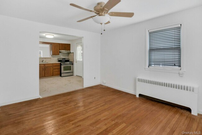 Building Photo - 105 Woodside Ave