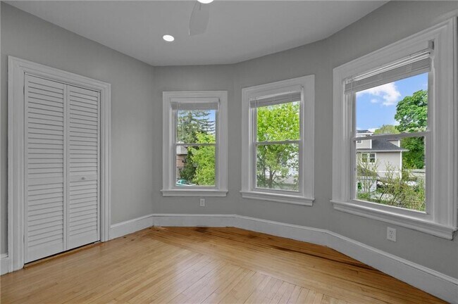Building Photo - 17 Selkirk Rd