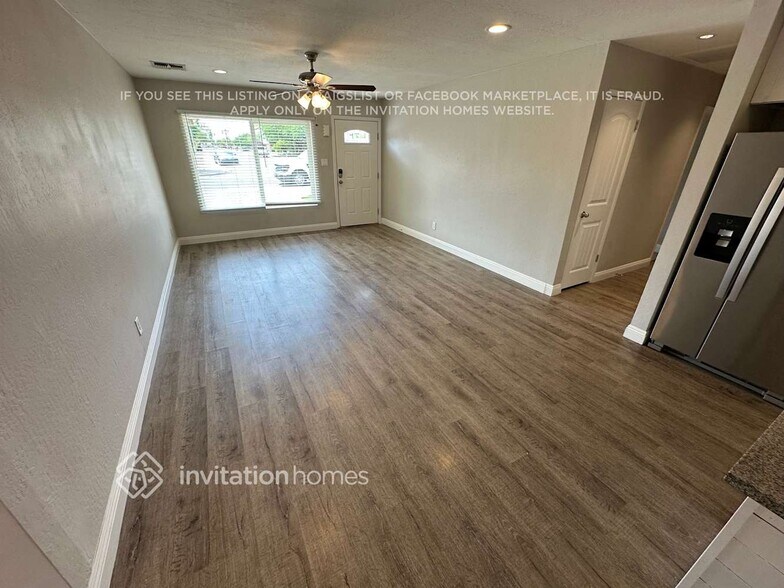 Building Photo - 934 E Loma Vista Dr