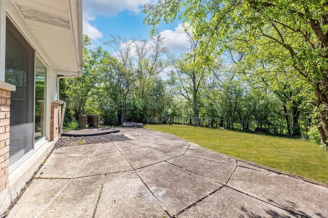 Building Photo - 111 Nashua St