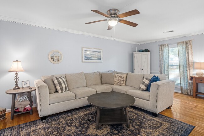 Building Photo - 453 Belinda Pkwy