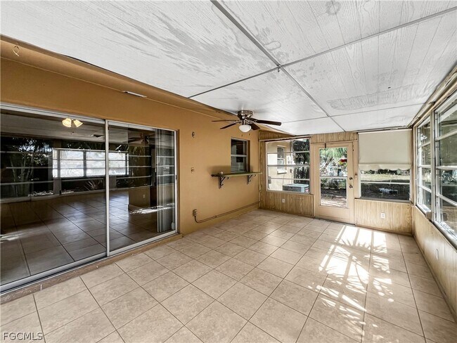 Building Photo - 7300 Barragan Rd