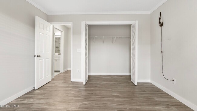 Building Photo - 1712 Vecuna Cir