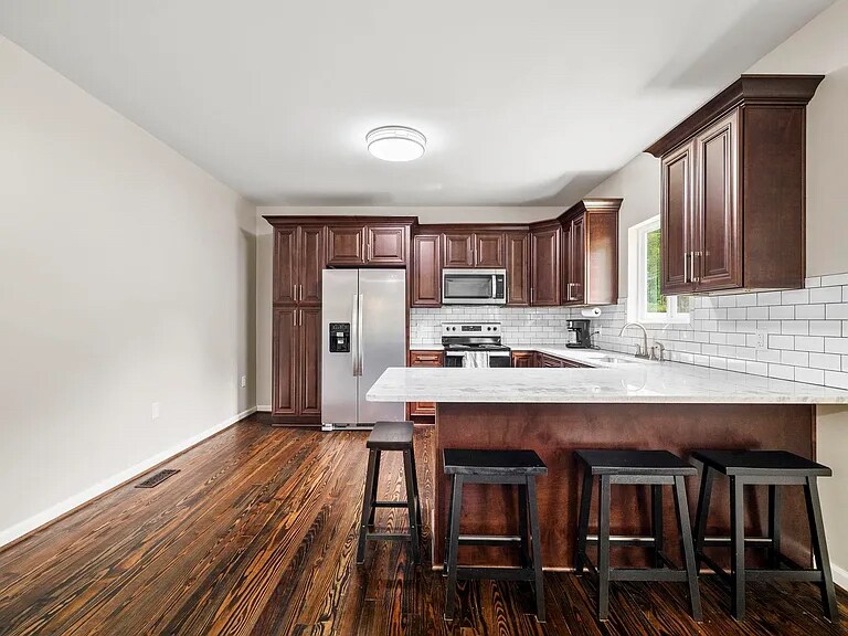 Building Photo - 73 E 8th St