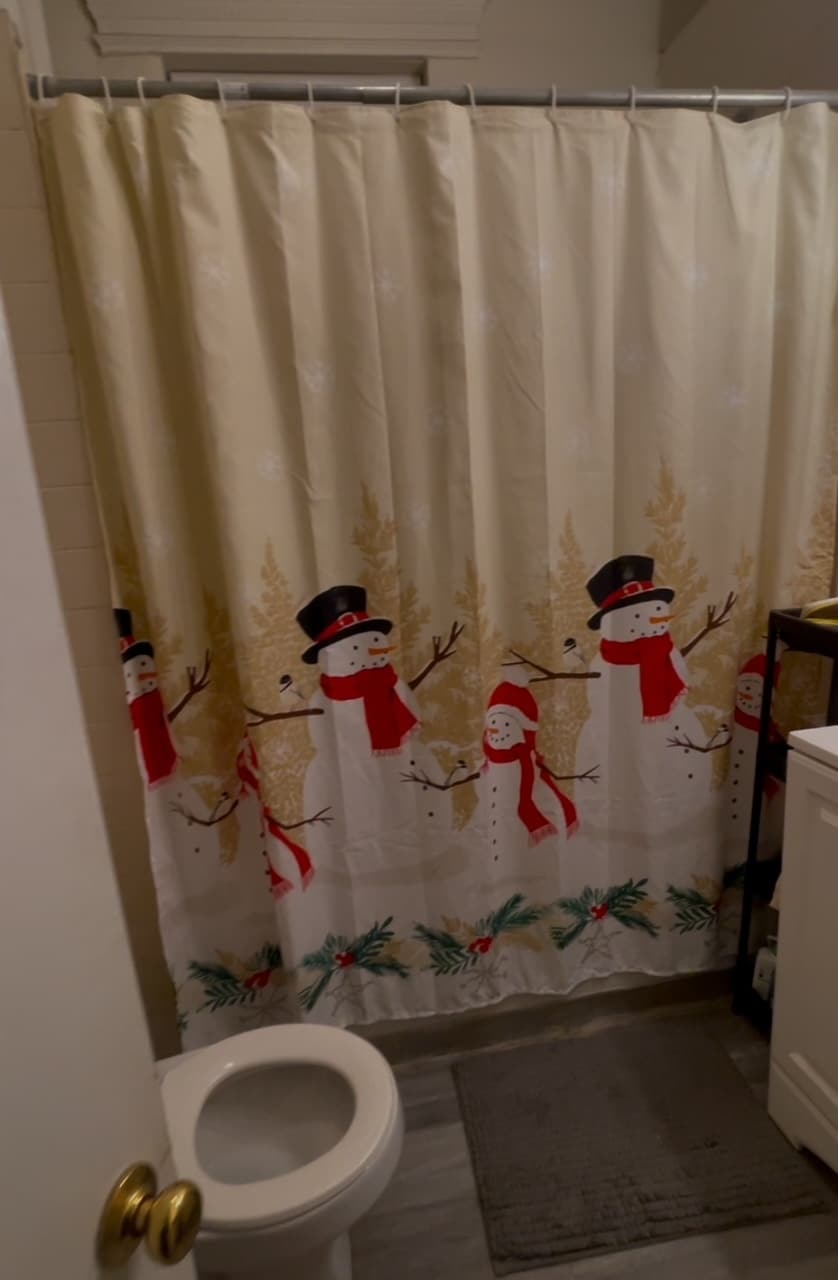 Building Photo - 65 Burbank St