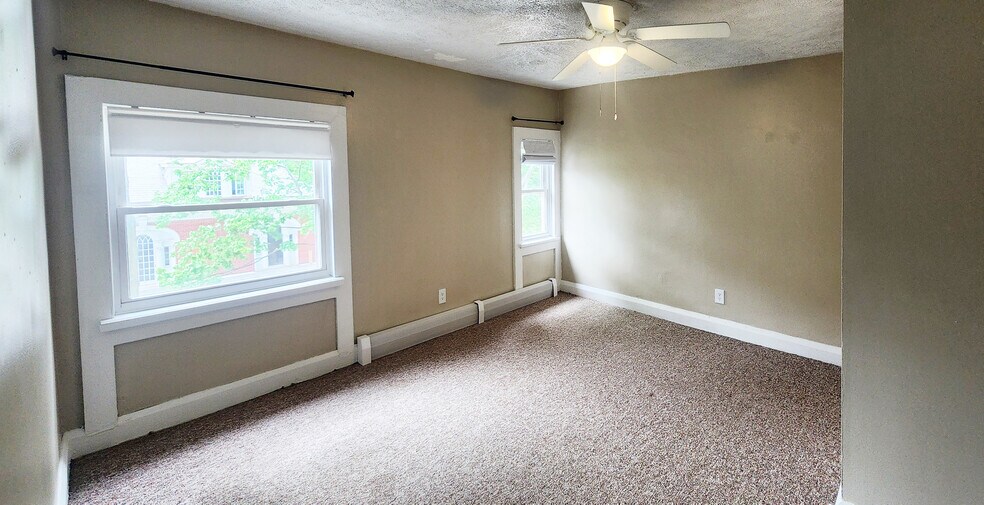 Bedroom 1 - 542 6th W St