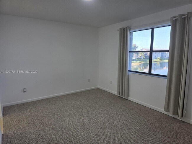 Building Photo - 1500 Jefferson Dr