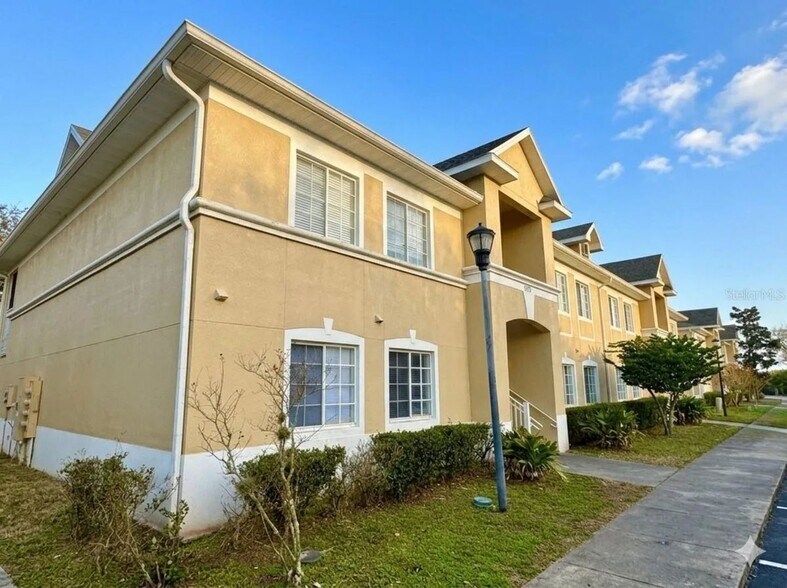 Building Photo - 9515 Grovedale Cir