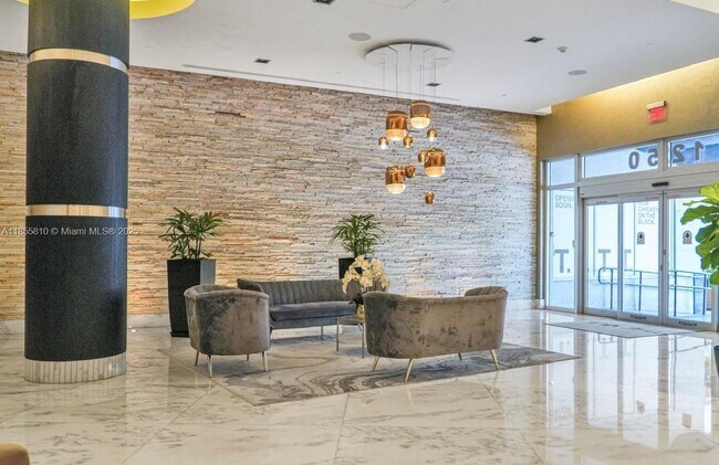 Building Photo - 1250 S Miami Ave