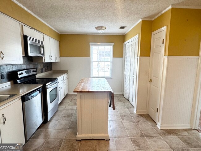 Building Photo - 107 Belair Dr