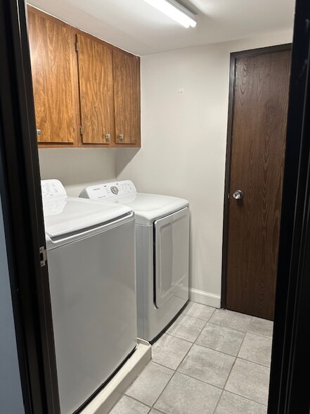 Utility Room with Washer & Dryer - 3480 Ostrander Rd