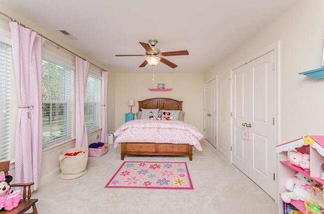 Building Photo - 255 Mimosa Dr