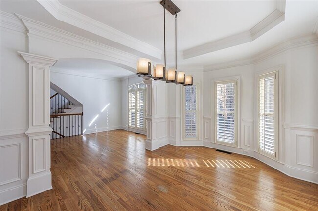 Building Photo - 1012 Madeline Ln