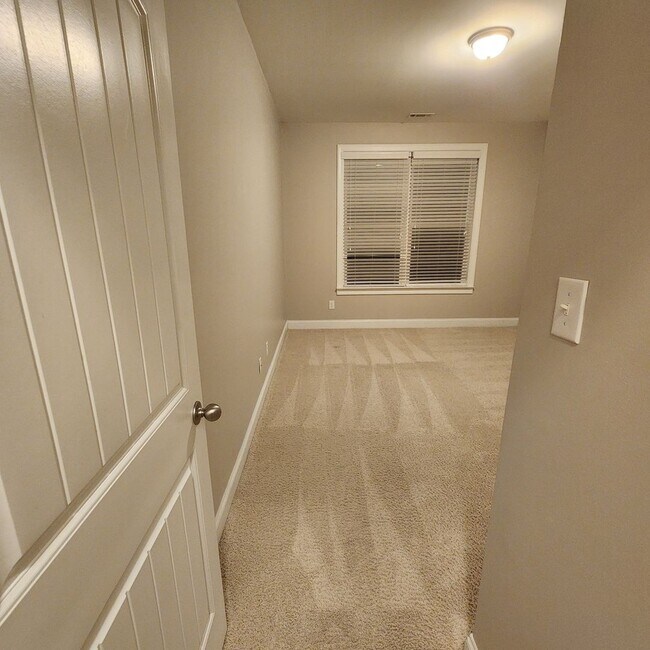Building Photo - 329 Bella Rose Dr