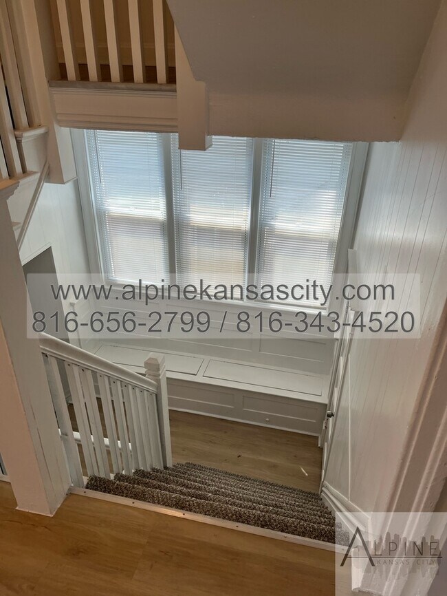 Building Photo - HUGE 3 Story Remodel!