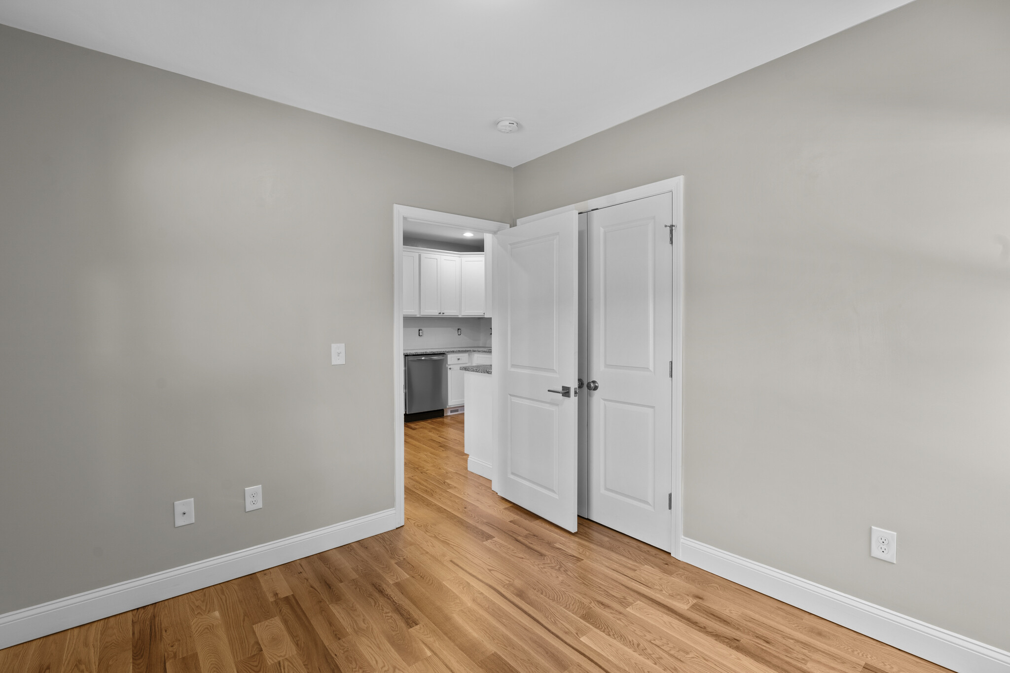 Building Photo - 376 Arnolds Neck Dr