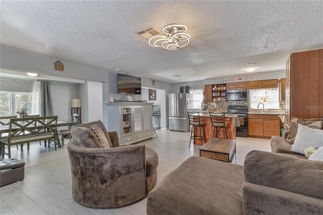 Building Photo - 3112 Oranole Rd