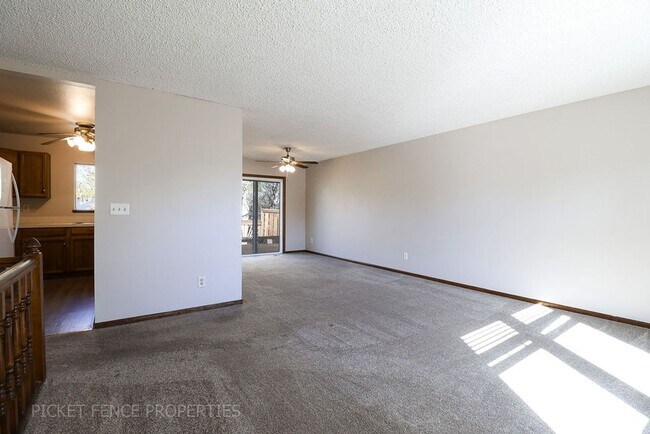 Building Photo - Beautiful 2 Story Home in Loveland