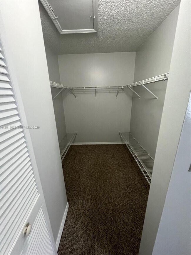 Building Photo - 6975 NW 173rd Dr
