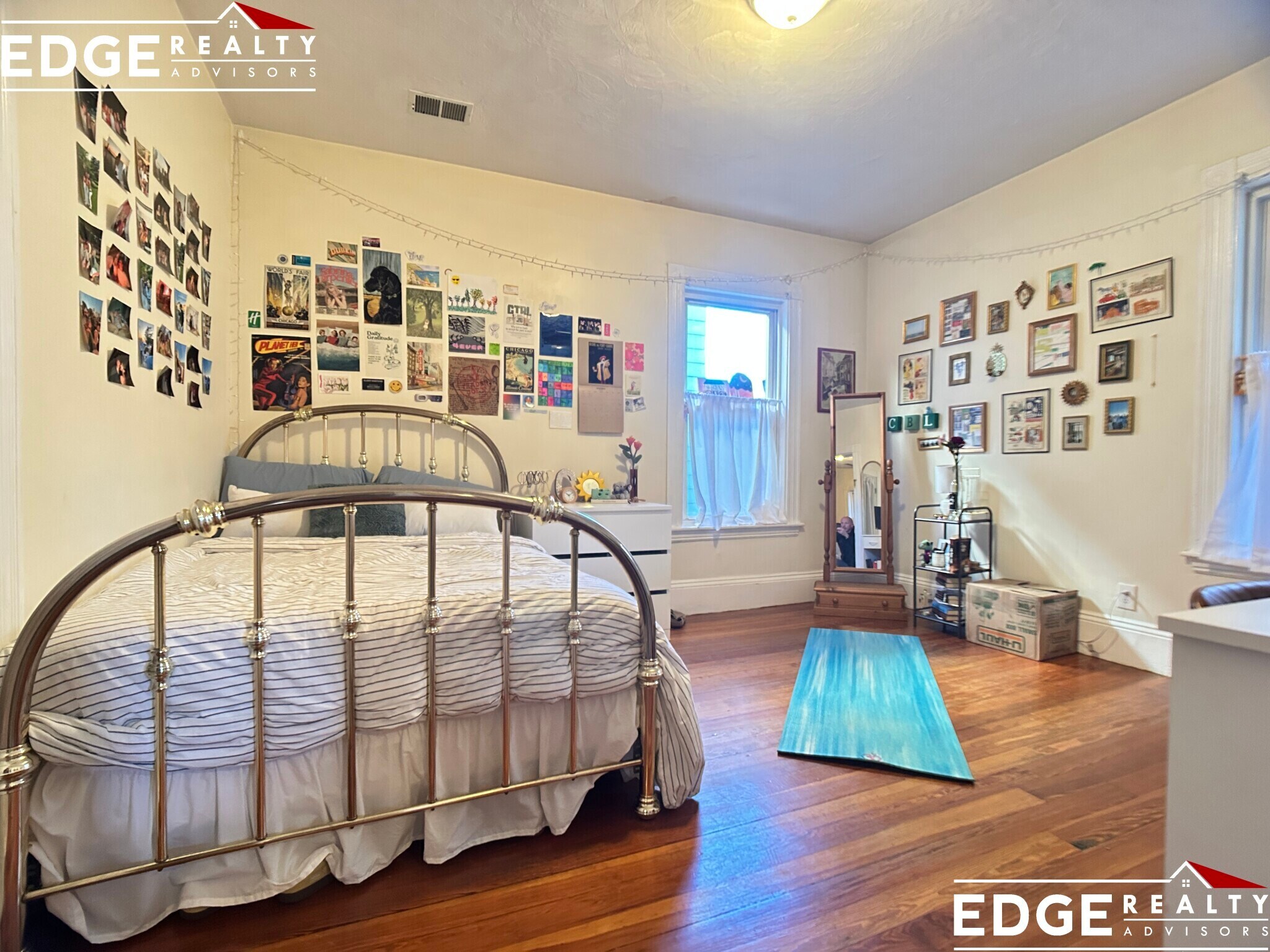 Building Photo - 8 Carmel St