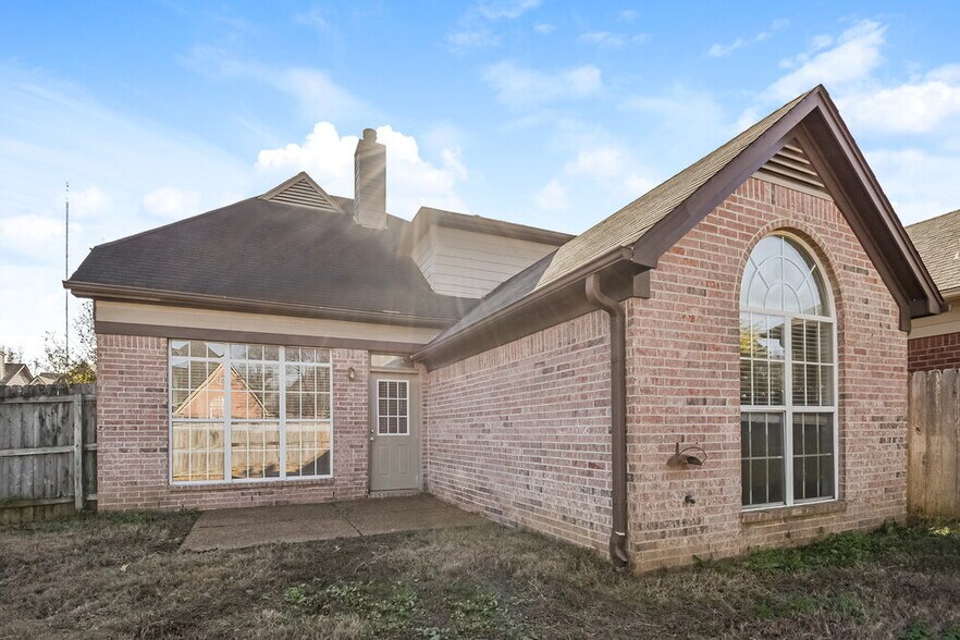 Building Photo - 7436 Bakers Glenn Ln