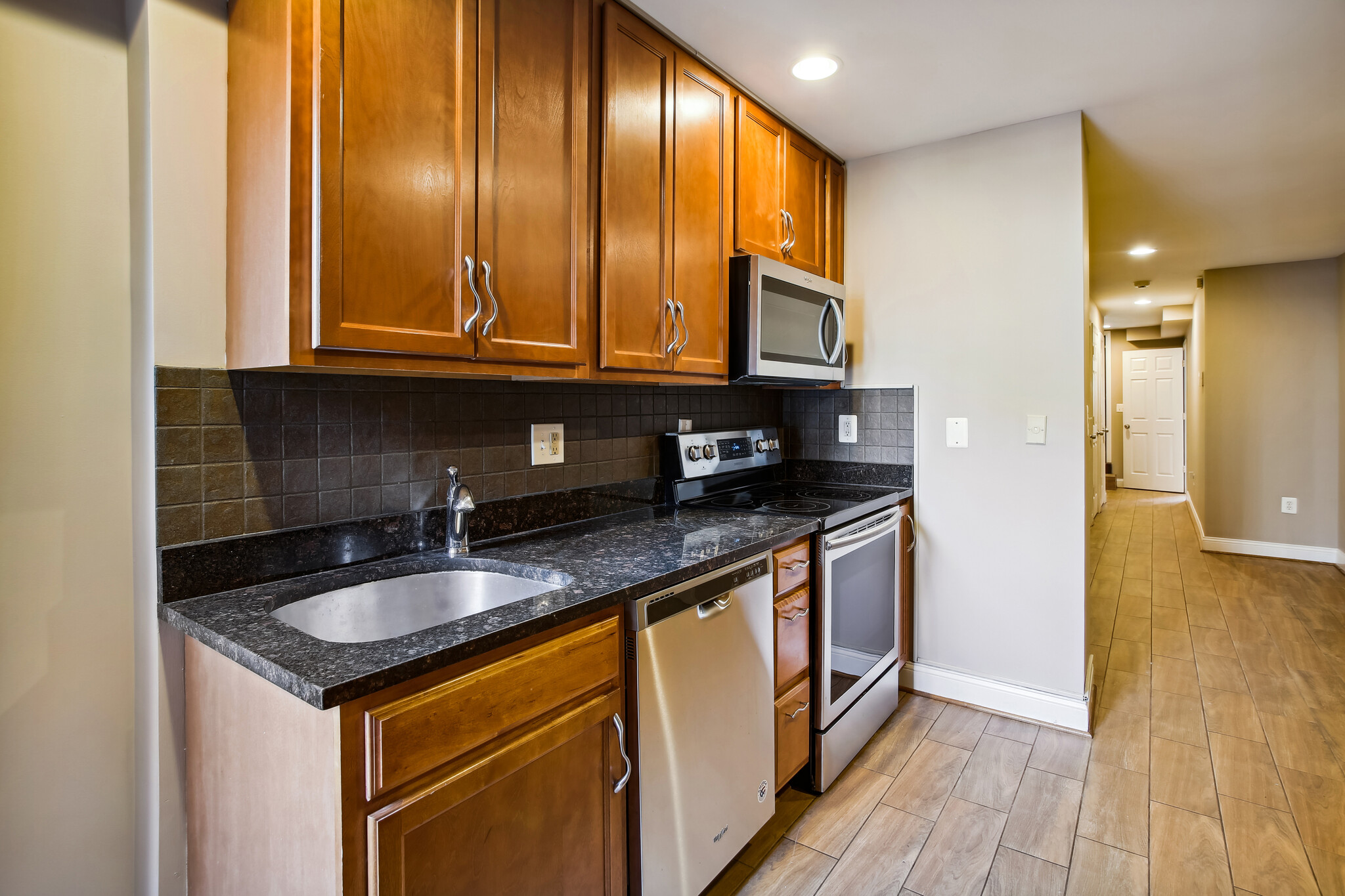 Kitchen - 76 R St NW