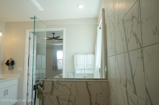 Building Photo - 787 Clearwater Ave