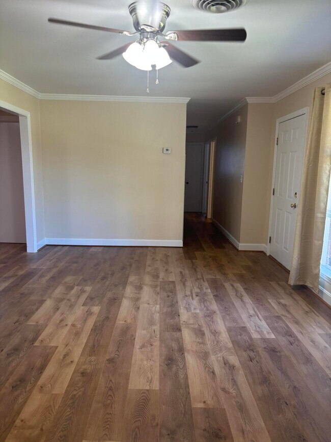 Building Photo - 855 Whatley St