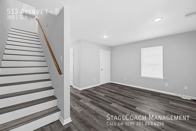 Building Photo - 513 Avenue I