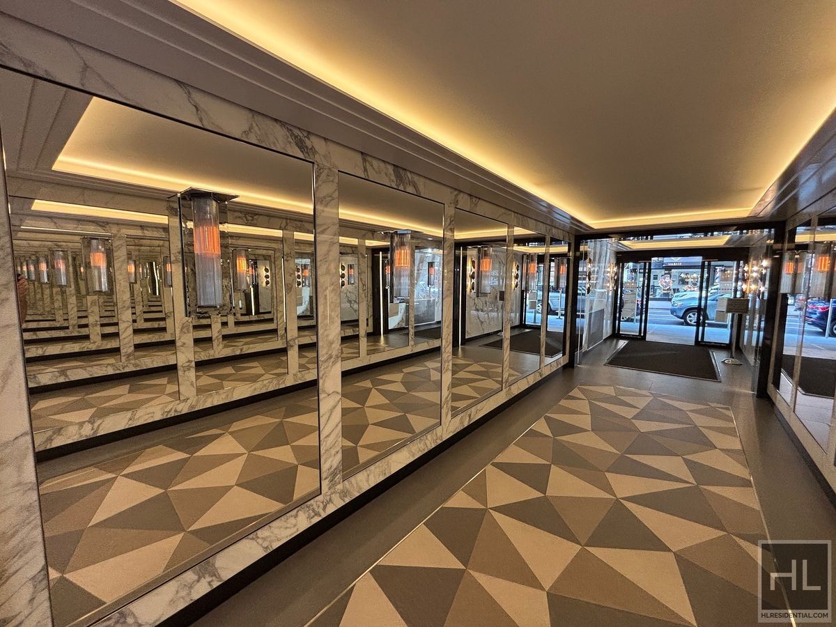 Building Photo - E 16 ST